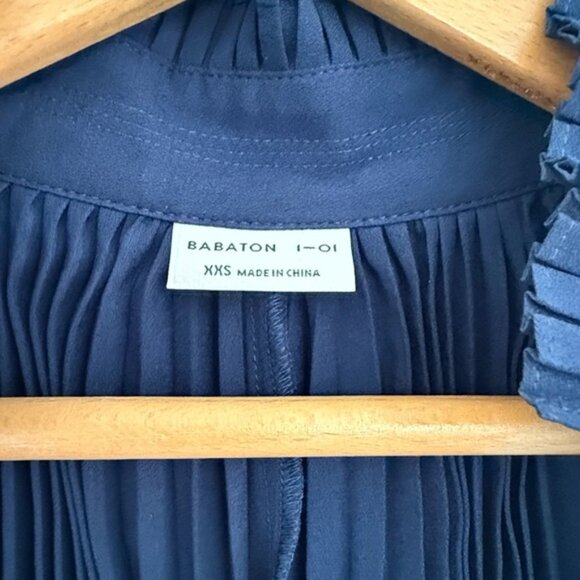 Aritzia Babaton 1-01 Navy Pleated Guell Blouse Navy Blue Pleated Camisole - Picture 4 of 9